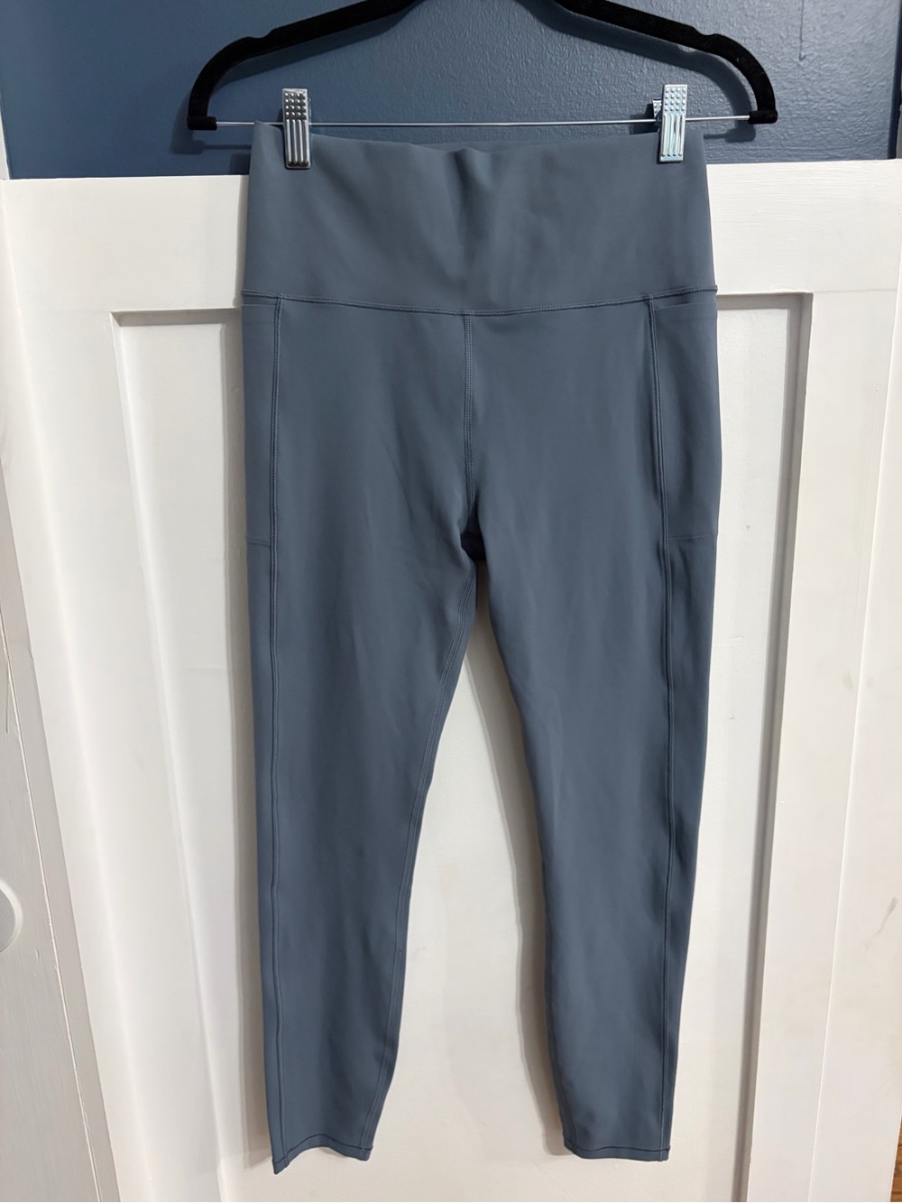 Vuori Women's Studio Pocket Legging Azure Blue Size Medium VW446 NWOT